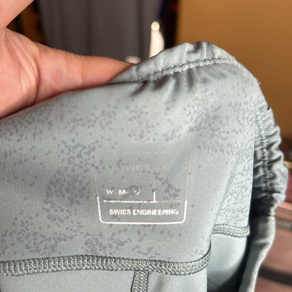 On Running Women's ON Running Tights 7/8 Sea Blue Size Small - Picture 12 of 14